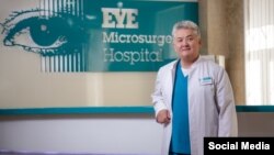Офтальмолог Алмазбек Исманкулов.