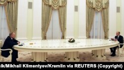 Германиянын канцлери Олаф Шольц Орусиянын президенти Владимир Путин менен жолукту. 15-февраль, 2022-жыл. Москва. 