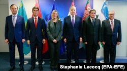 Вазирони умури хориҷии кишварҳои Осиёи Марказӣ бо раҳбари сиёсати хориҷии Иттиҳодияи Аврупо Федерика Моғеринӣ дар Белгия. Моҳи ноябри соли 2018