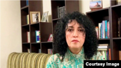 نرگس محمدی، فعال مدنی و سخنگوی کانون مدافعان حقوق بشر در ایران