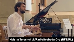 Вадим Яценко, диригент, співак, художній керівник хору «Гомін»