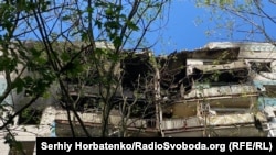 Краматорск шаарындагы чабуулда башкарылган авиабомба көп кабаттуу үйгө тийди.