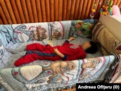 În centrul de pe str.Trebely este o fată de 19 ani, care cântărește 13 kg.