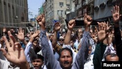 Эътирози шиамаҳзабони Покистон дар шаҳри Карочӣ ба зидди ҳамлаи Исроил ба Эрон дар рӯзи 13-уми июн.