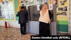 Один из избирательных участков в Оше. 11 апреля 2021 года. 