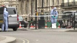 У Лондоні поліція затримала озброєного ножем чоловіка (відео)