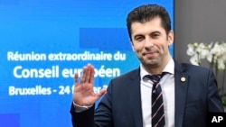 Кирил Петков благодари на разследващите журналисти за изнесената информация по случая и подчерта, че това е причина за много внимателна проверка