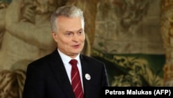 Виборча комісія Литви повідомила, що, за підрахунком чверті бюлетенів, 55-річний Науседа здобуває 74% голосів виборців, його суперниця вже визнала поразку