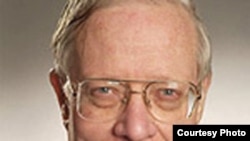 آنتونی کوردسمن می گوید: کاملا روشن است که دولت آقای بوش در این ماه های پایانی به سمت سیاست های عملگرایانه متمایل شده است.