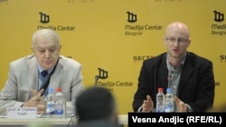 Sa konferencije za novinare Transparensi Srbija u Beogradu, 1. decembar 2011.
