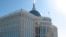 Столичная резиденция президента Нурсултана Назарбаева Акорда. Астана, 6 октября 2009 года.