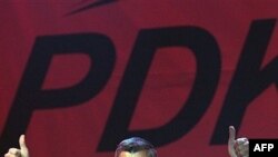 Hashim Thaci na predizbornom mitingu, 16. novembra prošle godine.