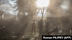 Наслідки одного з попередніх ударів військ РФ по Ізюму, архівне фото