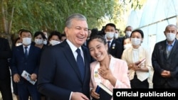 Шавкат Мирзиёев дар Қарақалпоқистон. Акс аз бойгонӣ.