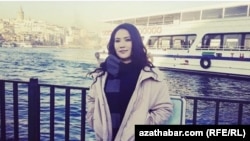 Түркиядагы түркмөнстандык активист Дурсолтан Таганова.