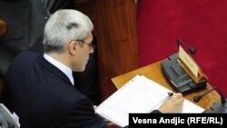 Predsednik Srbije Boris Tadić tokom rasprave o odluci MSP u Skupštini Srbije, 26. juli 2010