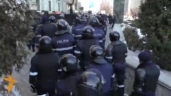 Сім тисяч демонстрантів вийшли на вулиці Кишинева (відео)