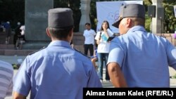 Кыргызстанда адам укуктары көбүнчө тартип коргоочулар тарабынан бузулаары айтылууда. 