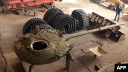 Ремонт танків на Львівському бронетанковому, архівне фото