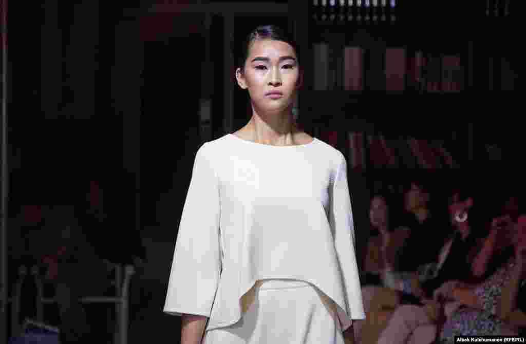 Кыргызстандык дизайнерлер акыркы күз-кыш коллекциясы менен тааныштырды.