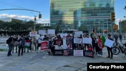 Акси ширкатдорони раҳпаймоии тоҷикистониҳои Ню-Йорк ба ҳимояти Панҷшер ва Афғонистон аз саҳифаи фейсбукии Абдураҳими Умариён