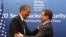 Američki predsjednik Barack Obama na summitu u Seulu sa ruskim predsjednikom Dmitrijem Medvjedovim