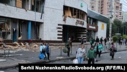 Знову обстріл, знову «Лук'янівка»: ще більше руйнувань в центрі Києва, вчергове атакованому армією РФ (фоторепортаж)