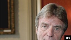 وزير امور خارجه فرانسه، روز سه شنبه گفت: بسته مشوق های پيشنهاد شده به ايران «بسيار سخاوتمندانه» است و طی روز های آينده به دست تهران می رسد.
عکس از EPA