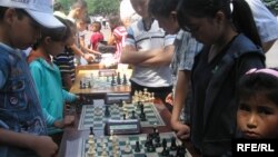 Кыргызстандык жаш шахматчылар