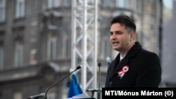 Márki-Zay Péter (Mindenki Magyarországa Mozgalom) az ellenzéki pártok demonstrációján Budapesten, 2019. március 15-én 