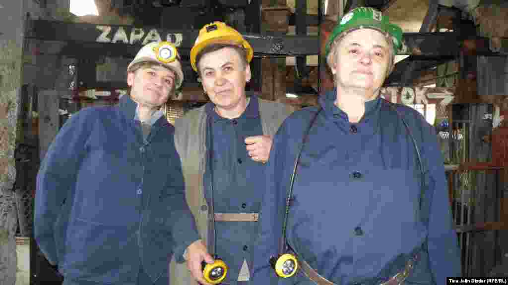 Hata Hasanspahić, Jasmina Salihspahić i Almedina Kaljun (sa lijeva na desno). Foto: RSE / Tina Jelin Dizdar 