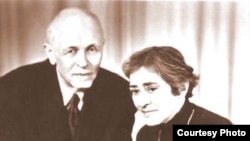 Андрей Сахаров и Елена Боннэр в г.Горький  в 1985 г.оду