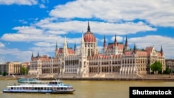 Будівля парламенту Угорщини в Будапешті, архівне фото