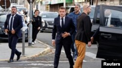 Președintele Franței a ajuns în Noua Caledonie – teritoriu cuprins de proteste începând cu 13 mai. 