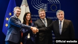 Церемонія підписання рішення ЄС про запровадження безвізового режиму для громадян України. Брюссель, 17 травня 2017 року