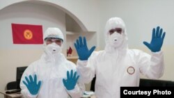 Кыргызстандык дарыгерлер.