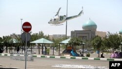 Вертоліт іранської поліції біля мавзолею аятоли Хомейні на південь від Тегерана, 7 червня 2017 року