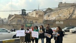 تجمع فعالان مدنی در مقابل زندان اوین برای لغو احکام اعدام