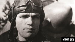 Український льотчик Іван Кожедуб (1920–1991) – радянський військовик українського походження, льотчик-винищувач, найрезультативніший ас в авіації Антигітлерівської коаліції за весь час Другої світової війни. На його рахунку 64 перемоги 