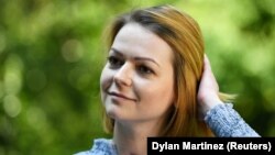 یولیا اسکریپال گفته که هیچ تمایلی به کمک گرفتن از سفارت روسیه در لندن ندارد.