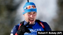 Серед тих, кого прагнуть допитати правоохоронці, є лідер збірної Росії Антон Шипулін (на фото)