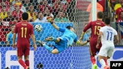 Безсилий Ікер Касільяс у матчі з чилійцями