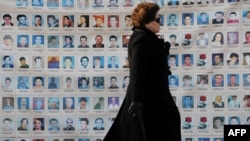 Fotografije nestalih ljudi tokom rata 1998-99. na Kosovu, ilustrativna fotografija