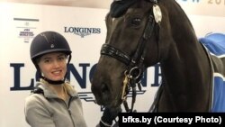 Състезателката по конна езда Олга Сафронова