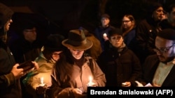 Odavanje počasti ubijenima u sinagogi u Pitsburgu, oktobar 2018.