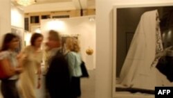 Намоиши Ширин Нишот дар Дубай (Акс аз бойгонӣ)