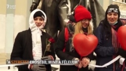 Új orosz taktika: " a szeretet erősebb, mint a félelem"