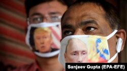 Măști „politice” în India, 10 iunie 2020.