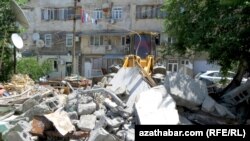 Туркменистан (Фото из архива). В течение двух десятилетий в Ашхабаде жилые дома начинают сносить без предварительного уведомления. Нередко власти оповещают жителей накануне сноса. 