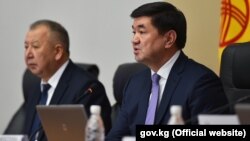 Мухаммедкалый Аблыгазиев (на переднем плане) и Кубатбек Боронов. 